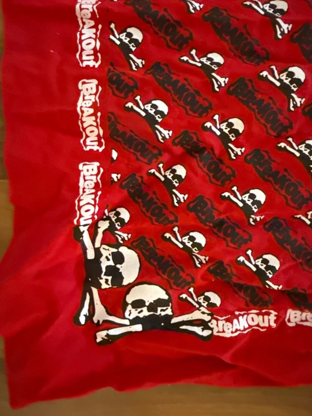 N/A bold red